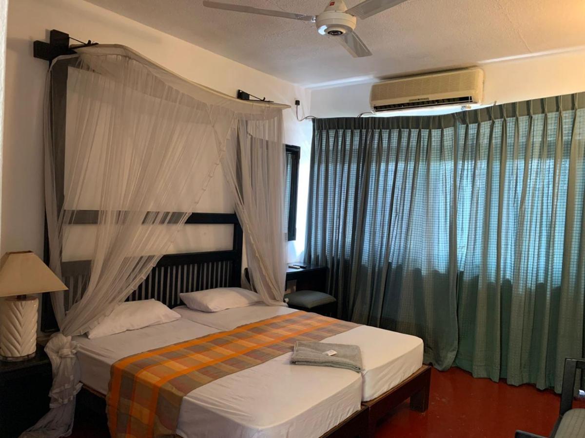Nilani Hotel Ratnapura Ngoại thất bức ảnh