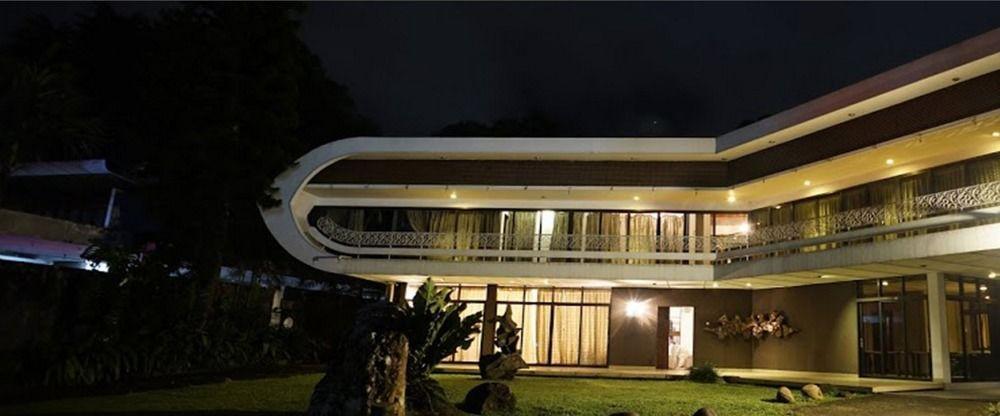Nilani Hotel Ratnapura Ngoại thất bức ảnh