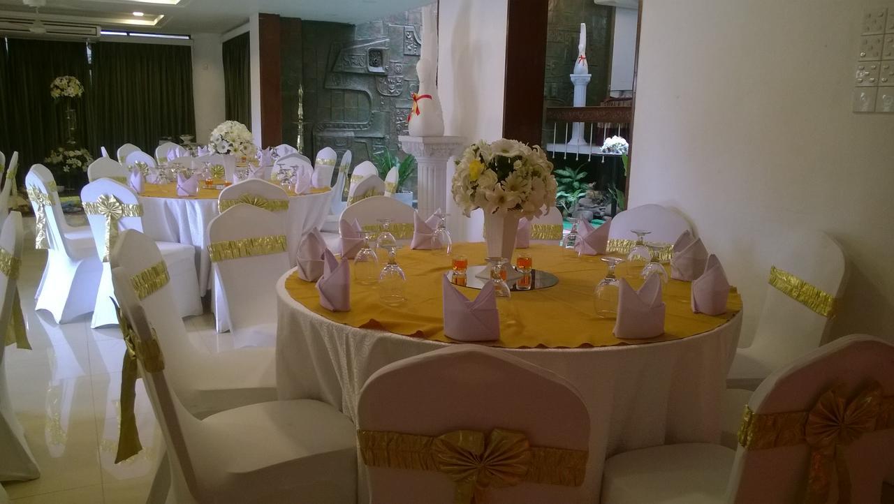 Nilani Hotel Ratnapura Ngoại thất bức ảnh