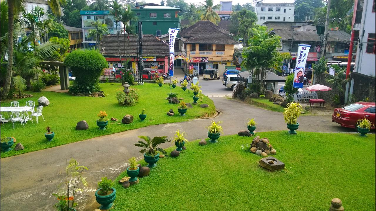 Nilani Hotel Ratnapura Ngoại thất bức ảnh